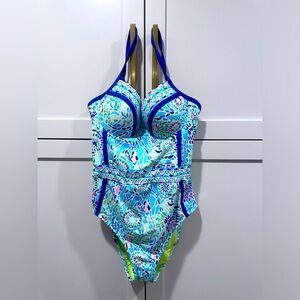 Like New! Lilly Pulitzer vibrant swimsuit
